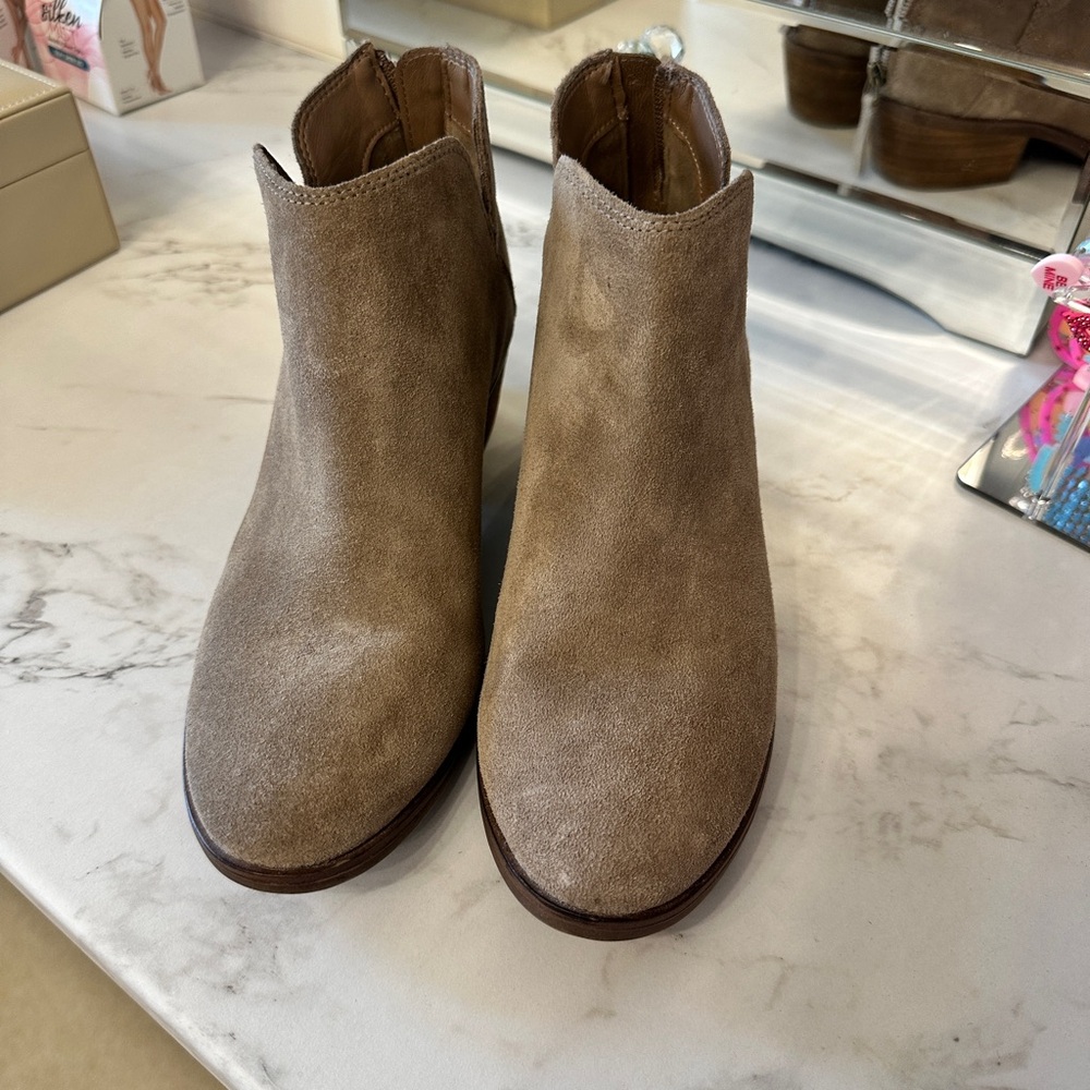 Women's Tan Suede Ankle Boots